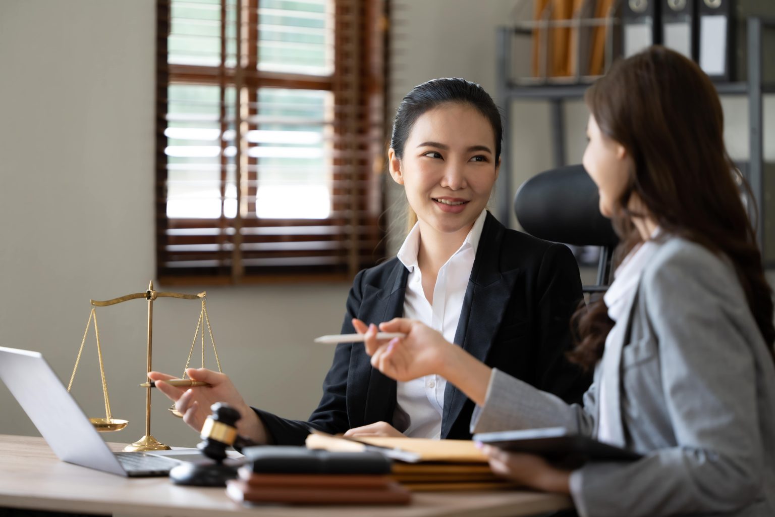 10 Effective SEO Tactics for Lawyers and Law Firms